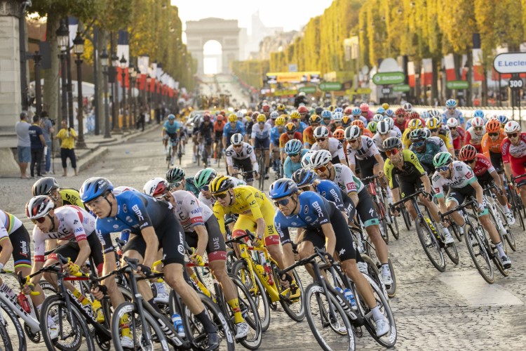 The Most Popular Sports In France - cycling tour de france